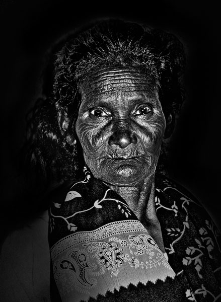 Photograph Ignacio Alvar  Thomas Old Woman From Tamil Nadu on One Eyeland
